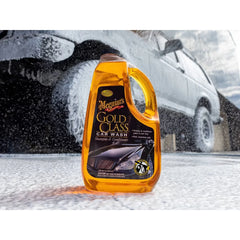 Meguiars 64oz Gold Class Shampoo and Conditioner Car Wash: Liquid Car Soap for Cleaning, Fresh Scent, Automotive Polish